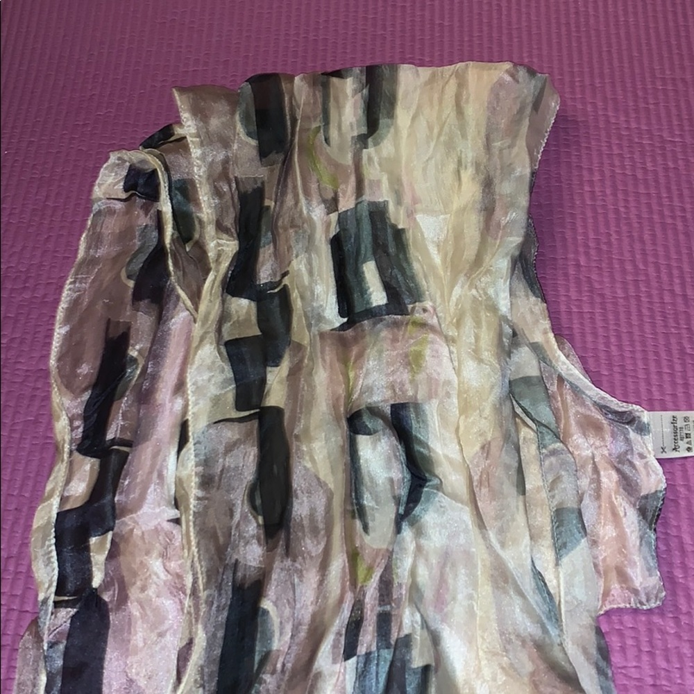 Thin wrap scarf